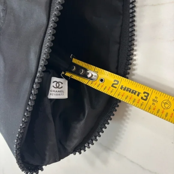 CHANEL Black Nylon CC Logo Zip Pouch Clutch Bag - Picture 7 of 7